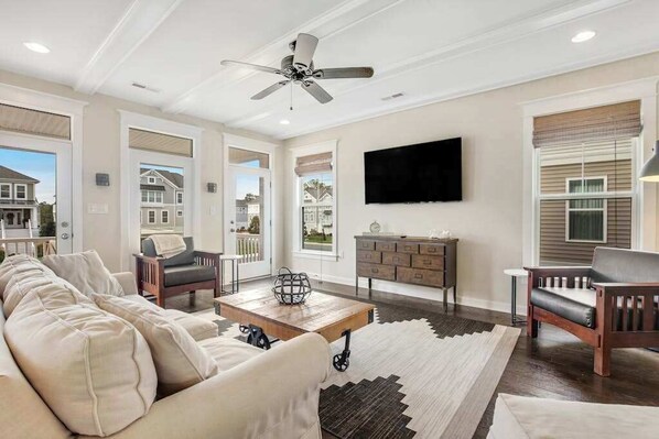 TV, offices - Resort Living in Bethany. AC/Pool and more. (Bethany Beach)