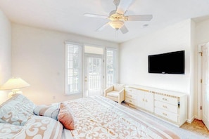 Iron/ironing board, WiFi, bed sheets, wheelchair access - Bear Trap Dunes 1st floor condo w/ central AC, private W/D, and gas fireplace (Ocean View)