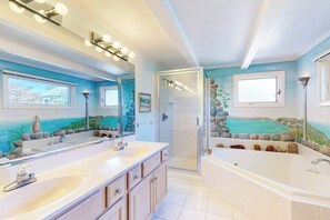 Shower, hair dryer, towels - South Bethany bay-view home with dock, deck, kayaks, & bikes (Bethany Beach)