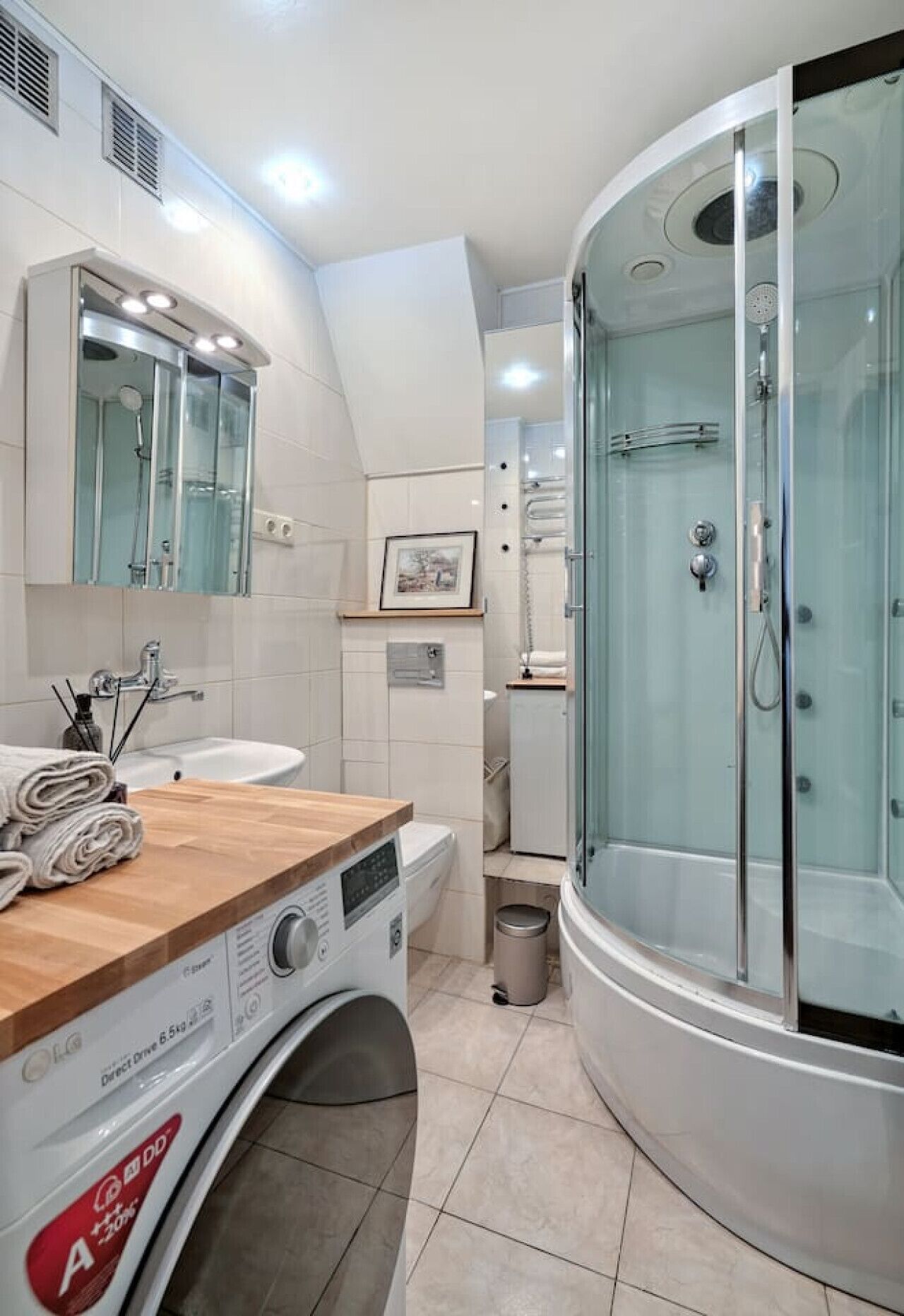 Hair dryer, towels