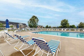 Pool - Fairway Village | Dog-friendly townhouse in Ocean View (Ocean View)
