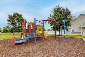 Children’s area - Fairway Village | Dog-friendly townhouse in Ocean View (Ocean View)