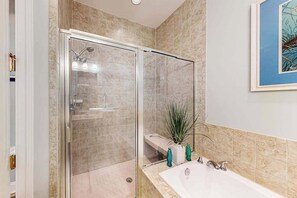 Shower, hair dryer, towels - Bayside Resort townhome with nautical-theme, resort amenities, & water views (Selbyville)