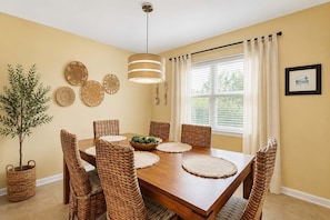 Dining - Bethany Bay condo with bay views, athletic courts, pool, fireplace, & balcony (Ocean View)