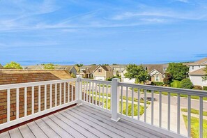 Terrace/patio - Bayside Resort home with sunroom plus pools, gym, hot tub, & sports courts (Selbyville)