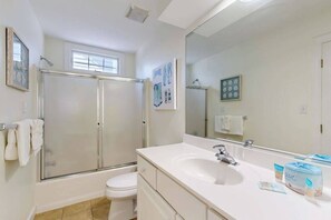 Shower, towels - Town of Bethany Beach home on the canal with balcony & AC (Bethany Beach)