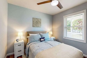 WiFi, bed sheets - Mill Run Estates home w/free WIFI, W/D, just minutes to the beach (Ocean View)
