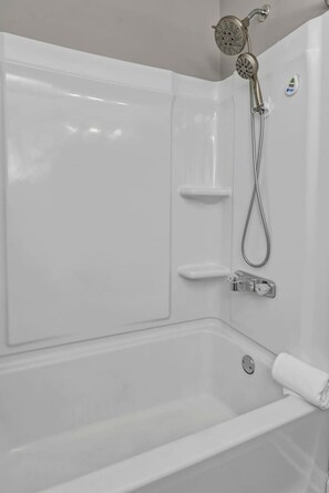 Hair dryer, towels - Hibiscus Hideaway | Relaxing 3BR Escape (Columbia)