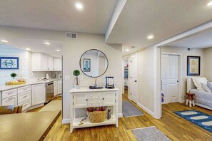 Iron/ironing board, WiFi, bed sheets - Sea Colony 2nd floor oceanside condo w/community pools, tennis, fitness center (Bethany Beach)