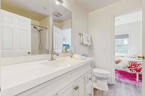 Shower, hair dryer, towels - Creekwood condo with on-site pool & patio -  near shopping/dining (Rehoboth Beach)