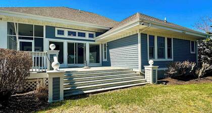Bethany Bay house w/community pool, hot tub, tennis, on-site golf