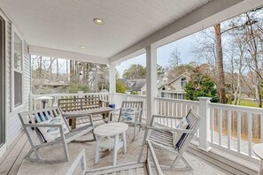 Terrace/patio - Town of Bethany Beach home near beach with firepit, bikes, fireplace, beach gear (Bethany Beach)