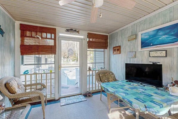 TV, DVD player - Savannahs Landing home with outdoor shower & shared pool, tennis, & playground (Ocean View)