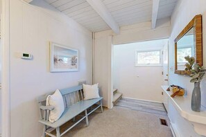 TV, offices - Ocean Village Beach block, pet friendly house w/patio, balcony, gas grill & WIFI (Bethany Beach)