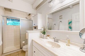 Shower, hair dryer, towels - Ocean Village Beach block, pet friendly house w/patio, balcony, gas grill & WIFI (Bethany Beach)