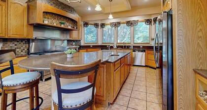 Town of Ocean View pet friendly house with a private pool!