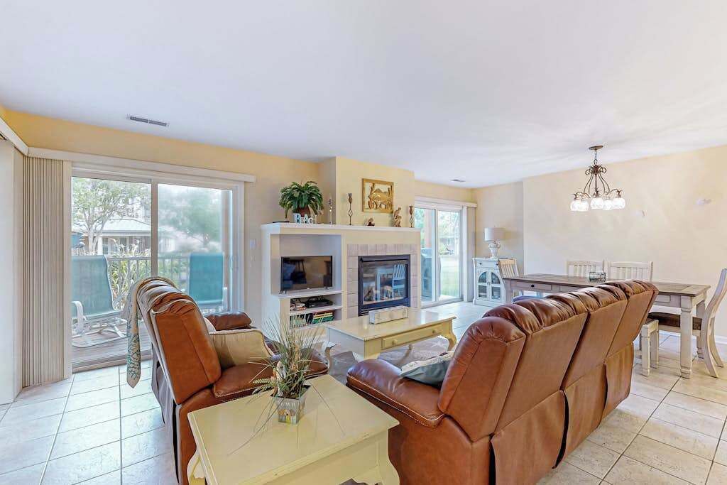 TV, fireplace, DVD player, offices