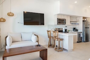 Interior - Beachfront Studio with Balcony-Jacó Beachfront (Jacó)