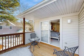 Terrace/patio - Sea Colony Tennis townhome w/community pools, tennis/pickleball, gym (Bethany Beach)