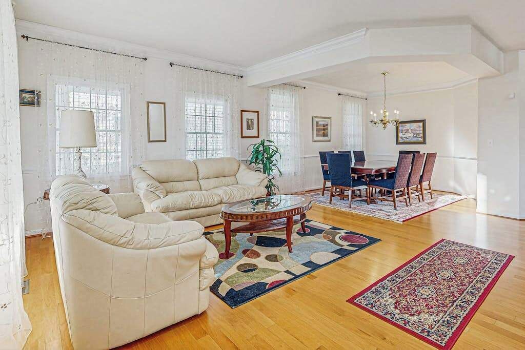 TV, fireplace, DVD player, offices