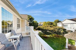 Property grounds - Luxury Bayside at Bethany Lakes Townhome with AC, shared pool & tennis court (Ocean View)