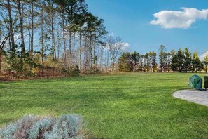 Property grounds - Townhomes of Providence dog-friendly townhouse w/shared pool, deck, W/D (Ocean View)