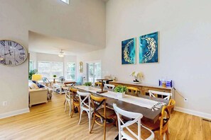 Dining - Town of Ocean View Bay Dreams home w/water views, bike to beach (Ocean View)