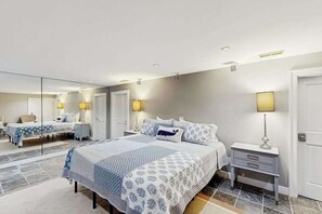 Iron/ironing board, WiFi, bed sheets - Town of Rehoboth Beach - 38242 Robinson Dr. Unit #1 (Rehoboth Beach)