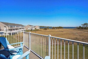 Property grounds - Bayville Shores - Inviting townhome with pool, fitness area, tennis, & W/D (Selbyville)