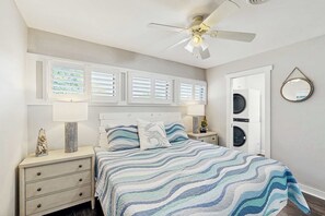 Iron/ironing board, WiFi, bed sheets - Sea Colony West condo with lovely deck, pools, hot tubs, tennis, & beach shuttle (Bethany Beach)