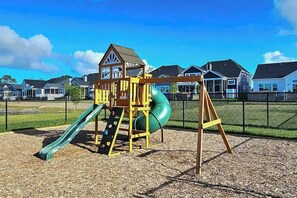 Children’s area - Bethany Beach Marlin Chase Ultra Luxe with pool, EV charging, pickleball & more (Ocean View)