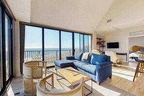 TV - Sea Colony Oceanfront Penthouse - Views, Wrap-Around Deck, Pools, Private Beach (Bethany Beach)