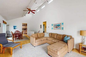 TV, offices - Dog-friendly home with canal views spacious layout (Bethany Beach)