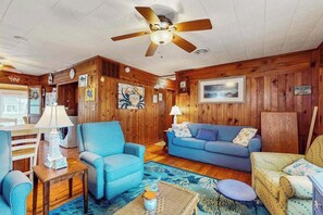 TV, offices - Town of South Bethany waterfront home with boat ramp - 5-min walk to beach (Bethany Beach)