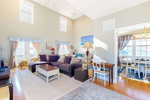 TV, DVD player, offices - Oceanside, Bethany Beach, Spacious house, Next to Town Center. Park 4 cars (Bethany Beach)