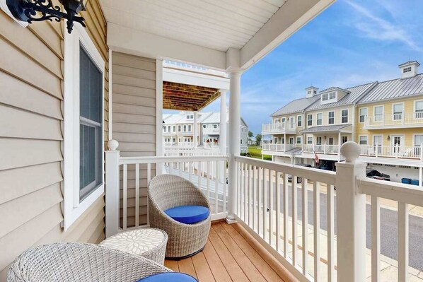 Property grounds - Sandy Cove Townhouse w/ Water Views & Shared Pool, Private W/D, Free Wifi (Ocean View)