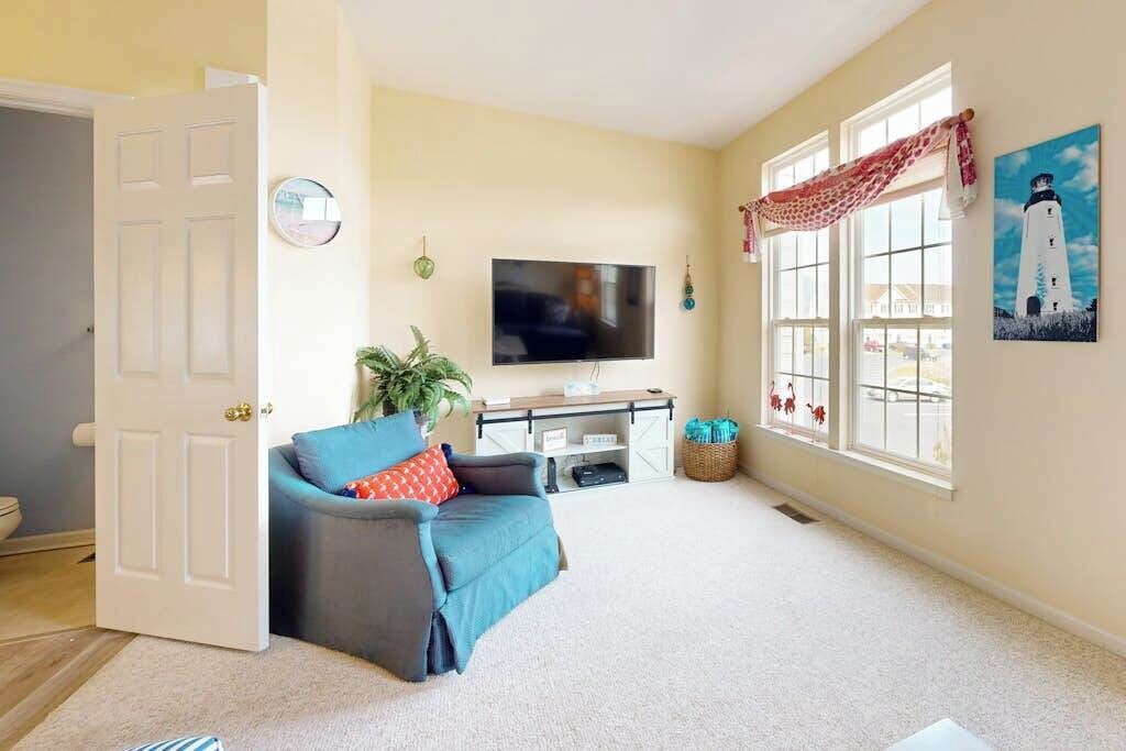 TV, offices
