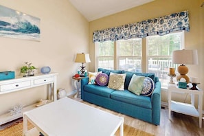 TV, offices - Townhomes of Providence spacious townhouse w/shared pool, patio & grill (Ocean View)