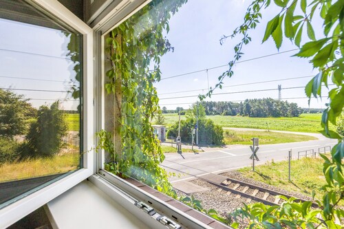 3-Zimmer-Apartment mit Garten in historischem Gebäude, Gemeinschaftsgarten & WLAN