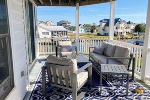 Terrace/patio - Keen-Wik on the Bay bay front home w/private pool & hot tub (Selbyville)