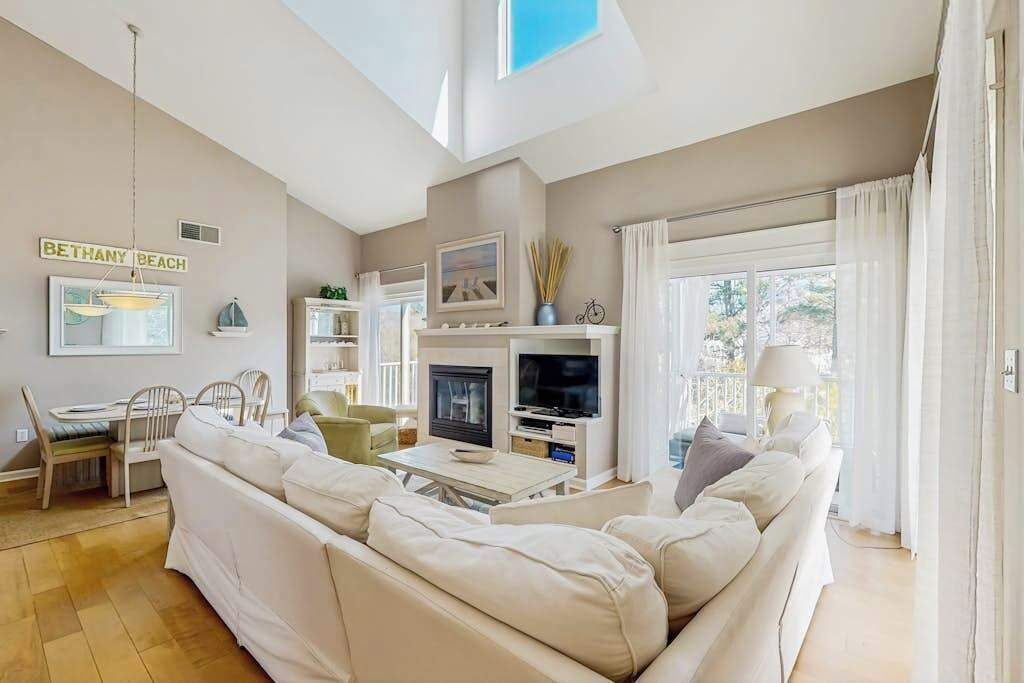 TV, fireplace, DVD player, offices