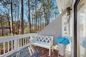 Terrace/patio - Sea Colony 2nd floor condo with pools, tennis/pickle ball courts, fitness center (Bethany Beach)