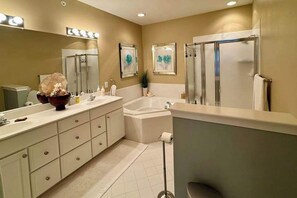 Shower, hair dryer, towels - Bayside Bethany Lakes condo w/shared pools, basketball & tennis court (Ocean View)
