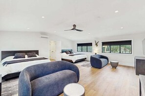 Iron/ironing board, WiFi, bed sheets - Town of Lewes spacious house with private pool, pool table, deck, firepit, grill (Lewes)