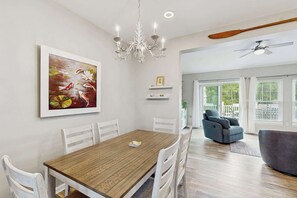 Dining - Townhomes of Providence townhome w/community pool, deck, patio, grill (Ocean View)