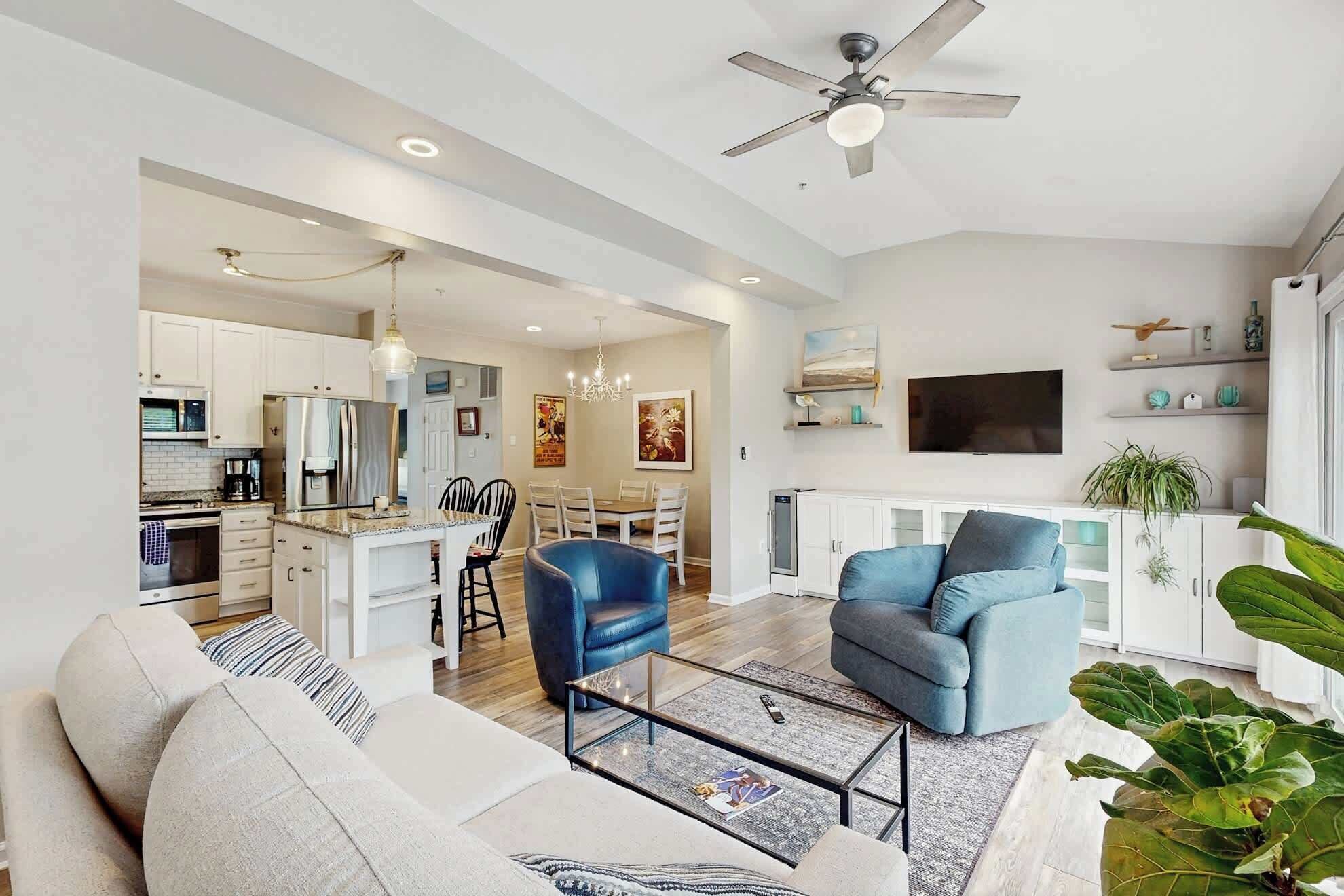 TV, fireplace, offices