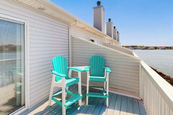 Property grounds - Bethany Marina bayfront condo with pool, fireplace, water views (Ocean View)