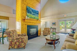 TV, offices - Salt Pond home with on-site golf, indoor/outdoor pools, gym, & sports courts (Bethany Beach)
