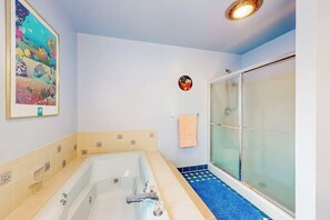 Shower, hair dryer, towels - Town of South Bethany enchanting canal-front retreat with decks & amazing views (Bethany Beach)