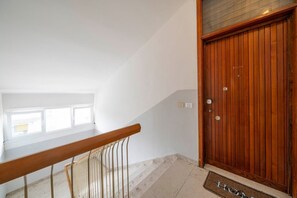 Interior - A comfortable and welcoming 60 square meters apartment, perfect for four people, located on the fourth floor of a period building without an elevator.The property is located in a quiet area, allowing our guests to easily and quickly reach the center of U (Udine)